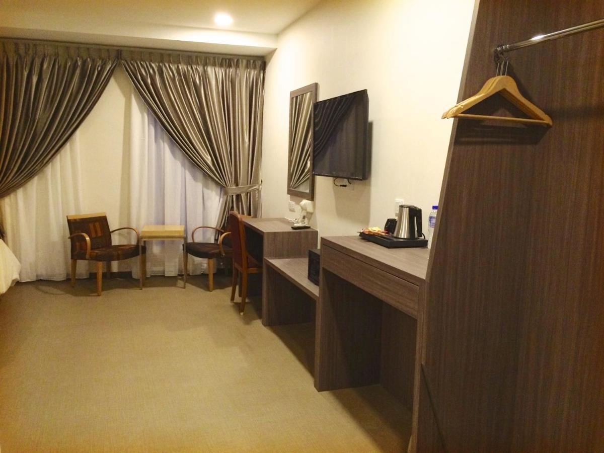 Rs Boutique Hotel Kluang Exterior foto